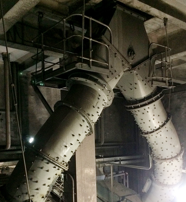 江河機(jī)械雙金屬耐磨鋼具有耐磨、耐腐蝕等