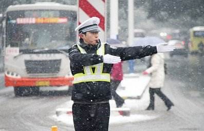 安全無(wú)小事，人人需注意