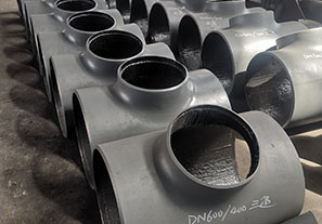 碳化鉻堆焊雙金屬復(fù)合鋼管的制造工藝有哪些特點？