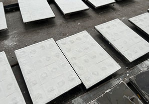 尋找靠譜氧化鋁耐磨陶瓷襯板廠家？這份指南請(qǐng)收好！