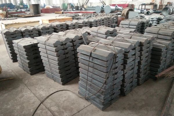 水泥機(jī)襯板耐磨件鑄造廠家